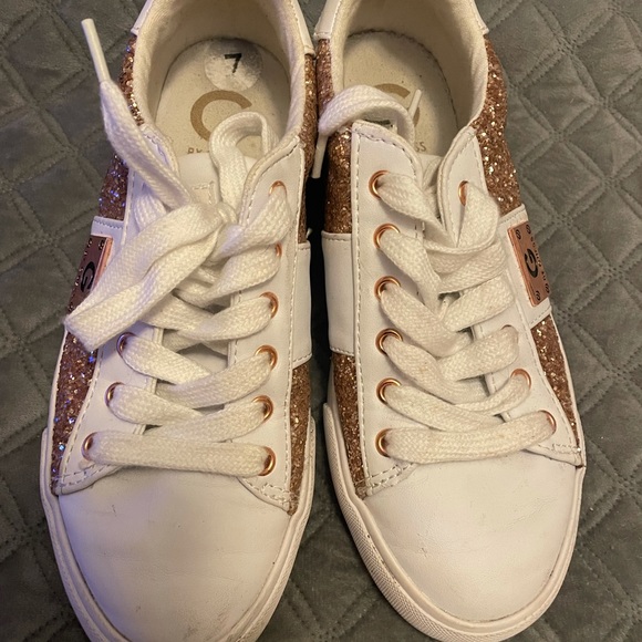 G by Guess women’s sneakers - Picture 2 of 4